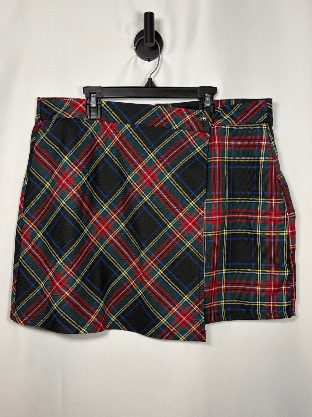 Almost Famous Preppy Holiday Zip-Up Plaid Mini Skirt Size XL